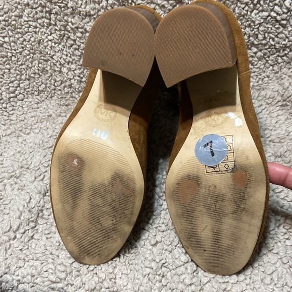 Michael Kors Ankle Boots Suede Tan/Brown w/ankle wrap straps & Gold Metal Studs - Picture 7 of 14